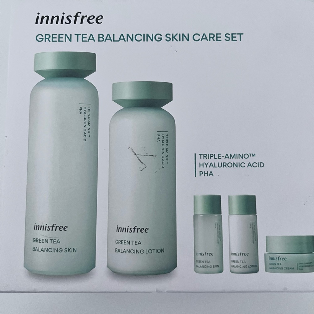 Innisfree- Green Tea Balancing Skincare Set - Green. In the box never open